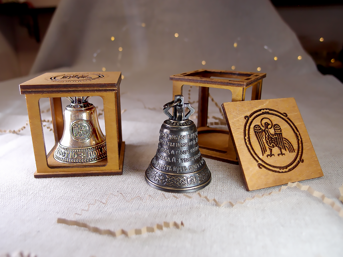 Souvenir box-1 for bells No. 3. Wood.